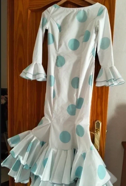 Traje de Flamenca / Gitana Hecho a Mano - Blanco y Celes